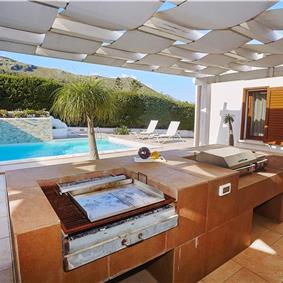 3 bedroom villa with pool and sea views near Scopello, sleeps 6